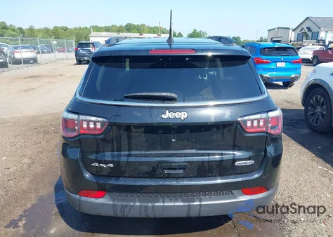 2020 Jeep Compass Latitude 4X4 из США, поврежденный, VIN 3C4NJDBB8LT143150